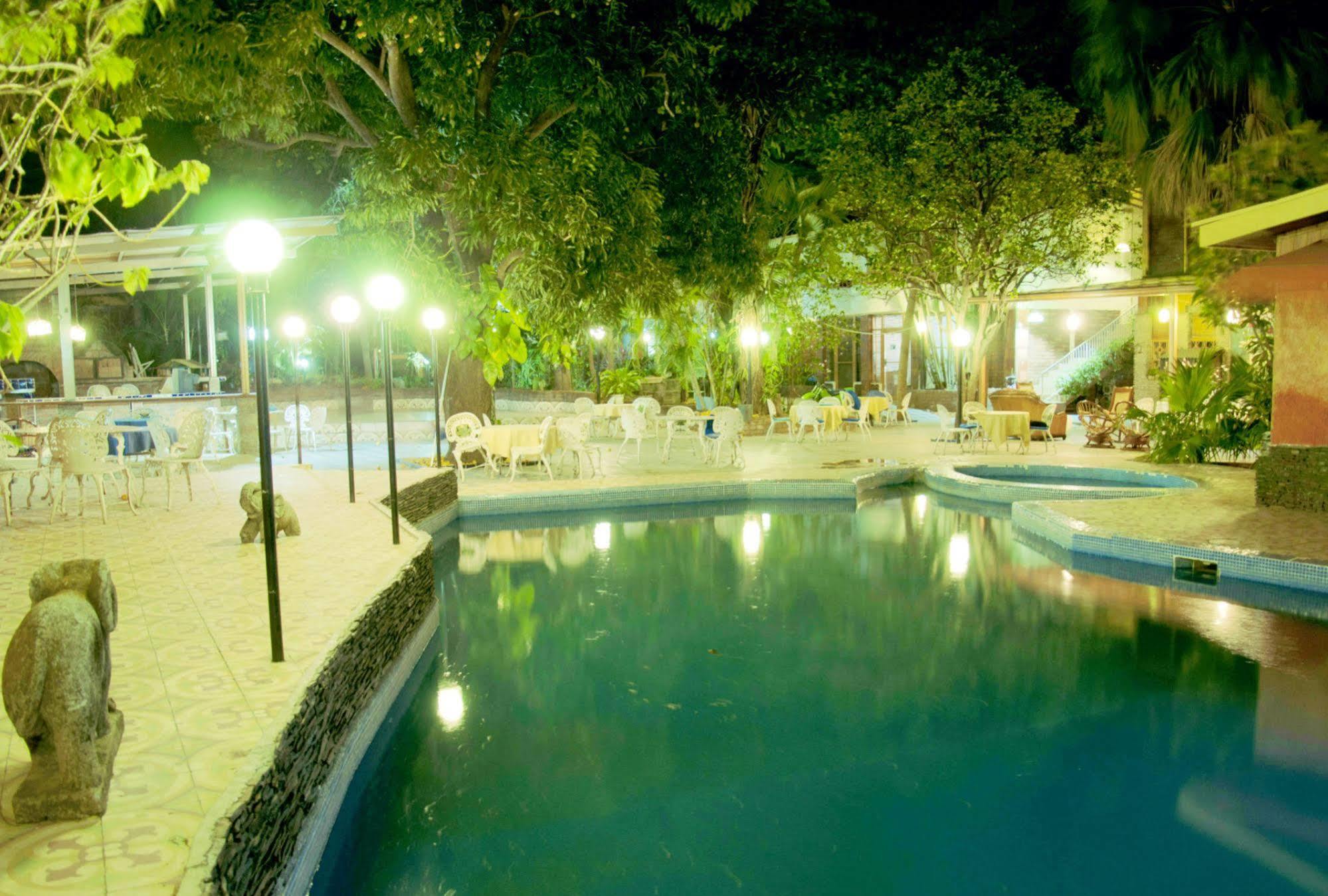 Hotel Restaurante Cesar 马那瓜湖 外观 照片